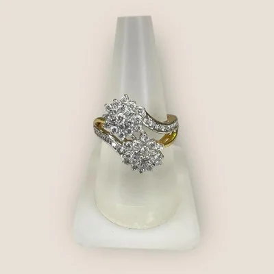 WHERE TRUE LOVE MEETS TIMELESS CRAFTSMANSHIP BEAUTIFUL LADIES DIAMOND RING IN FLOWER DESIGN | DLR10