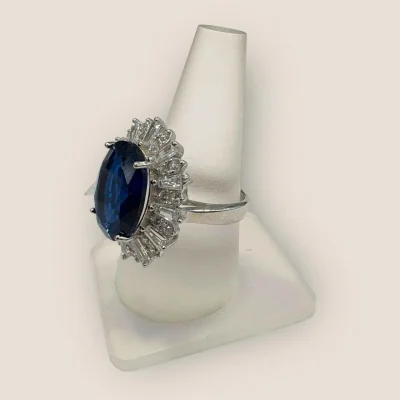 BEAUTIFUL STERLING SILVER LADIES RING WITH BLUE STONE | SLR577 BEAUTIFUL STERLING SILVER LADIES RING WITH BLUE STONE | SLR577
