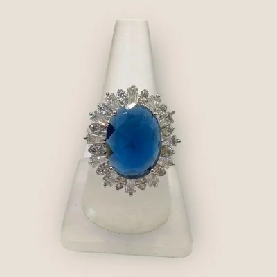 BEAUTIFUL STERLING SILVER LADIES RING WITH BLUE STONE | SLR577 BEAUTIFUL STERLING SILVER LADIES RING WITH BLUE STONE | SLR577