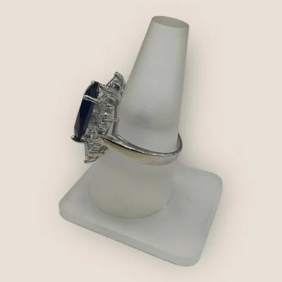 BEAUTIFUL STERLING SILVER LADIES RING WITH BLUE STONE | SLR577 BEAUTIFUL STERLING SILVER LADIES RING WITH BLUE STONE | SLR577