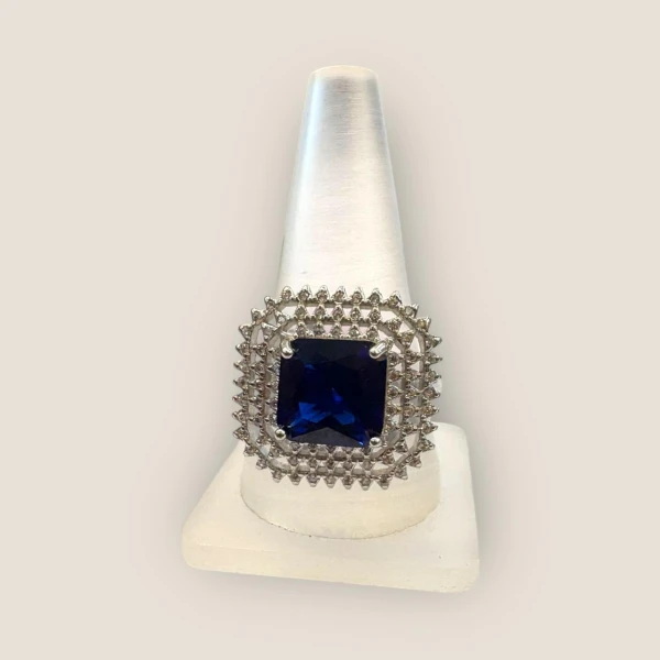 BEAUTIFUL STERLING SILVER LADIES RING WITH BLUE STONE & ZIRICONS | SLR456