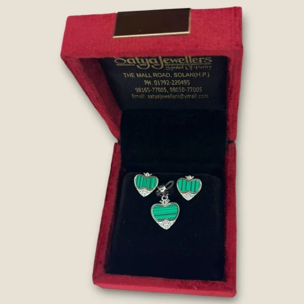 STERLING SILVER GIRLISH PENDENT SET IN HEART SHAPE WITH GREEN COLOUR |SPS66