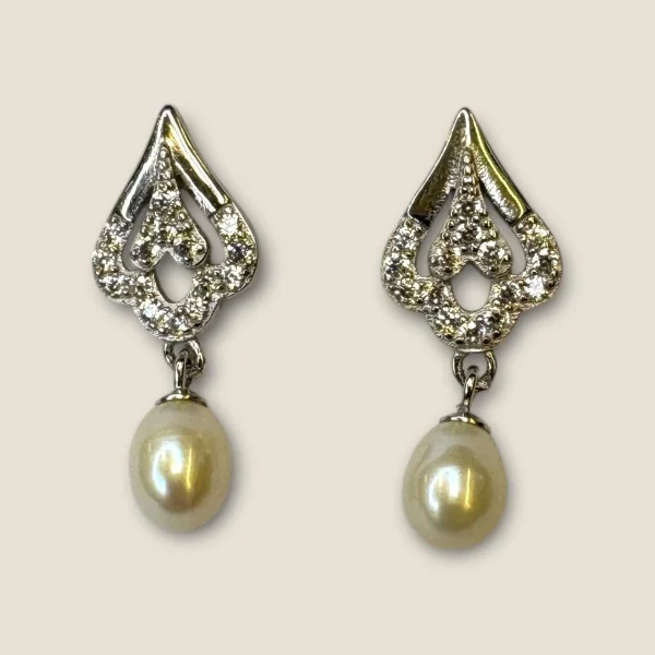 BEAUTIFUL STERLING SILVER GIRLISH EARING IN UNIQUE DESIGN | STP188