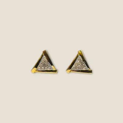 BEAUTIFUL GOLD FEMALE STUDS IN TRIANGLE SHAPE | FS2 BEAUTIFUL GOLD FEMALE STUDS IN TRIANGLE SHAPE | FS2