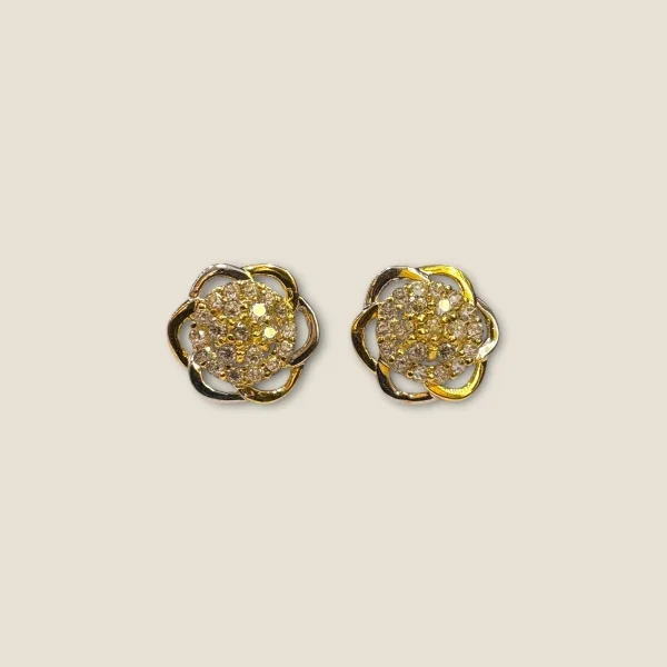 BEAUTIFUL GOLD FEMALE STUDS IN FLOWER DESIGN | FS6