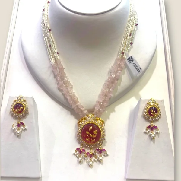 BEAUTIFUL GOLD PENDENT SET STUDDED WITH PEARLS AND RED STONES | STJ16