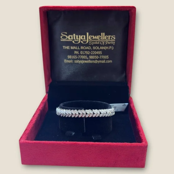 BEAUTIFUL STERLING SILVER BRACELET WITH LOVELY DESIGN | SB161