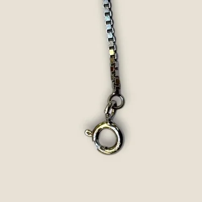 LOVELY STERLING SILVER GIRLISH NECKLACE WITH UNIQUE BUTTERFLY DESIGN | SC339