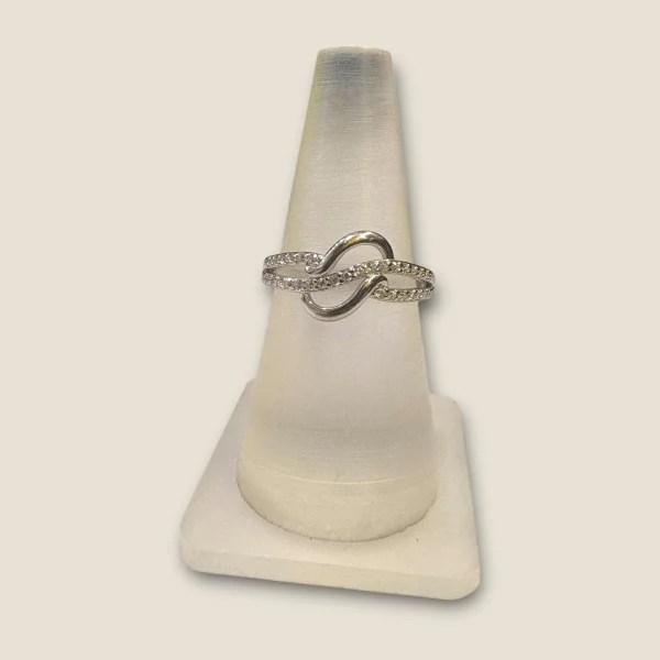 925 STERLING SILVER GIRLISH RING IN UNIQUE DESIGN WITH ZIRCONS | SLR618
