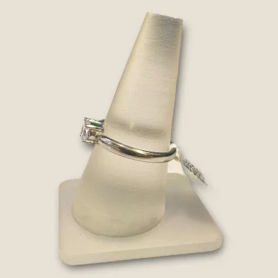 BEAUTIFUL STERLING SILVER GIRLISH RING WITH ZIRCONS | SLR619 BEAUTIFUL STERLING SILVER GIRLISH RING WITH ZIRCONS | SLR619
